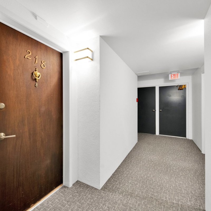 Glenacres-Drive-Richmond-21